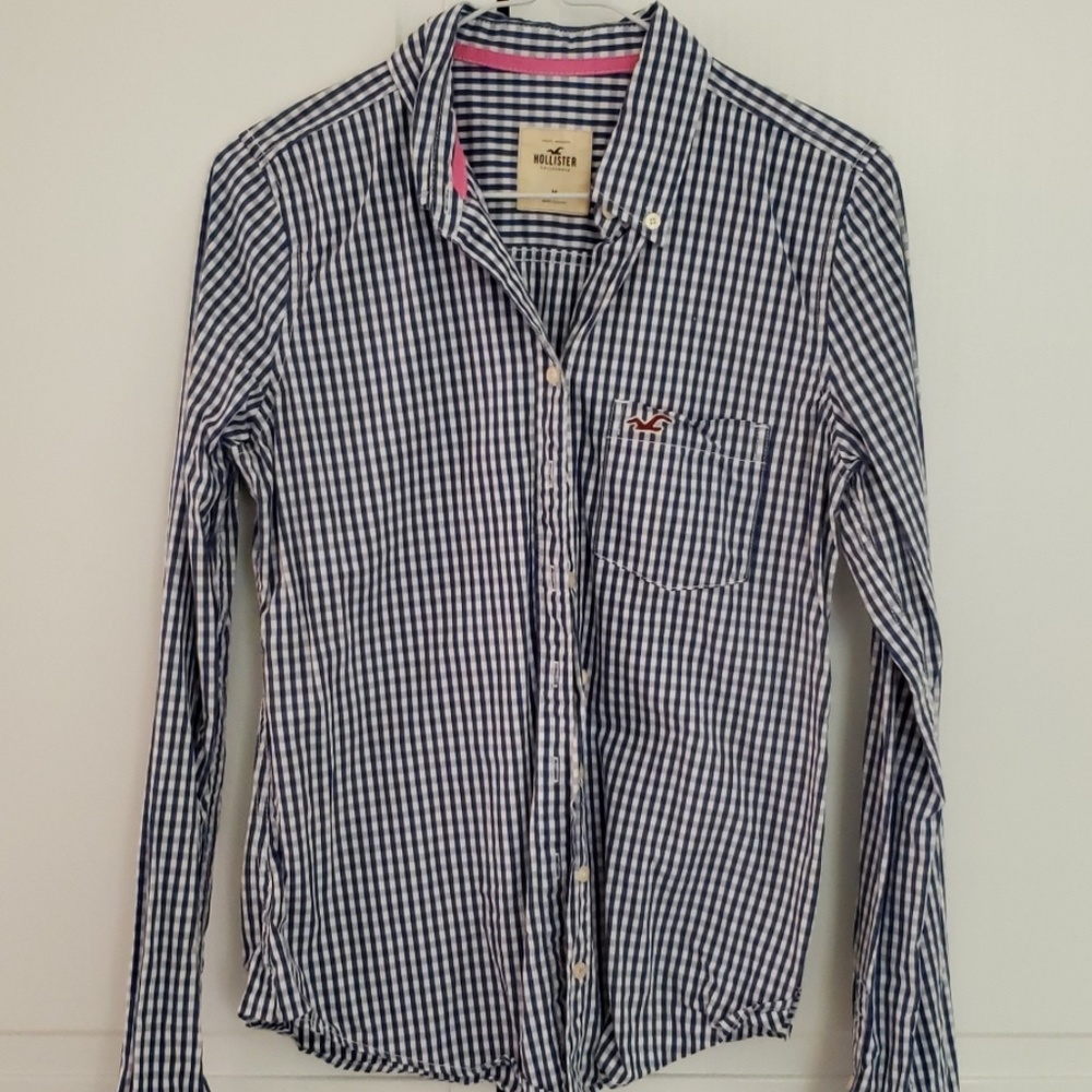 Hollister button down shirt- Size Medium